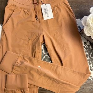 ZYIA  Ascend Joggers